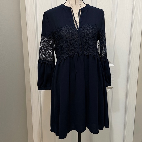Forever 21 NWT Navy Long Sleeve Lace Dress - Picture 6 of 8